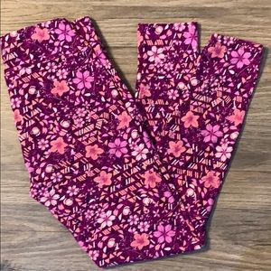 ✨{Like NEW} LuLaRoe ‘Pretty in Purple’ 🌸Leggings✨